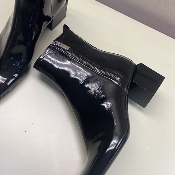 Agl MADE IN ITALY Black Ankle Boots with Sleek Design and Comfort - Picture 5 of 10